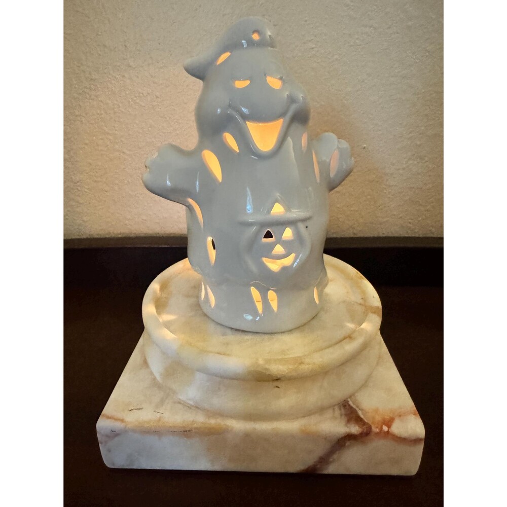 Ceramic Ghost Candle Holder: Spooky Halloween Decor